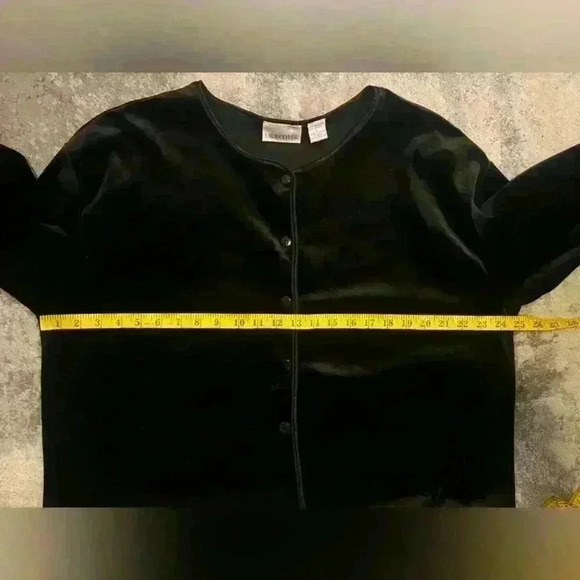 Women’s Black Laura Tyler Set - Picture 5 of 8